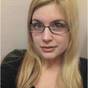 Meet your Posher, Claudia